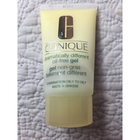 2 Clinique Travel Size Skincare: Dramatically Different Gel/All About Clean Soap - Picture 3 of 6